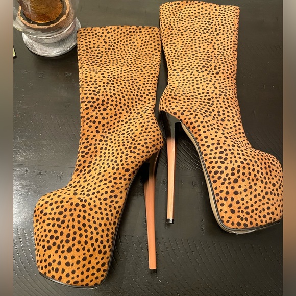 Stiletto Leopard print suede platform boots! These are super sexy! Size 38/7.5 - Picture 3 of 16
